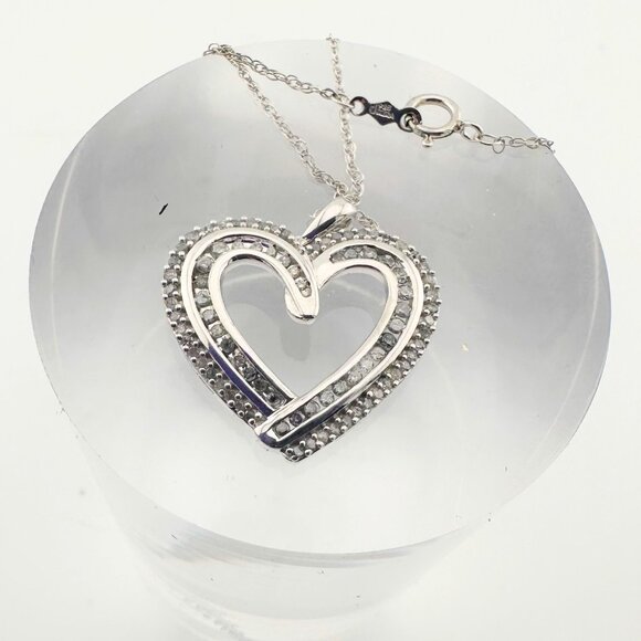 Beautiful 1/2 Carat Natural Diamond Heart Pendant Necklace with .925 Sterling Ch - Picture 5 of 12